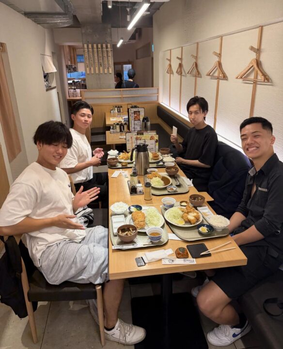キャストさんとご飯😋